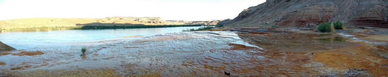 Cold Geyser near Green River, Utah